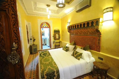 Riad Mama H&K in מקנס Riad Mama H&K in מקנס