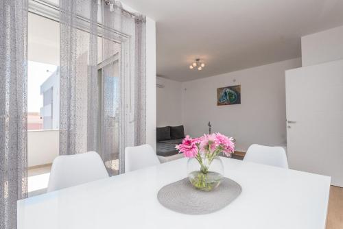 Villa Star 4 luxury apartment with a pool in 諾瓦家 Villa Star 4 luxury apartment with a pool in 諾瓦家