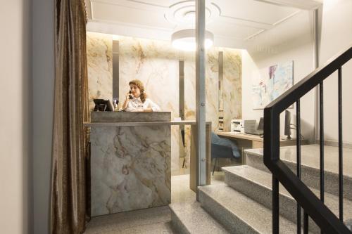Lobi, Deribas Hotel in Odessa Lobi, Deribas Hotel in Odessa