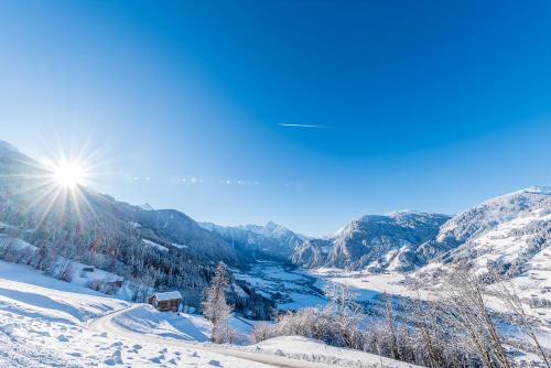 Surrounding environment, Der Siegeler B&B - this lifestylehotel rocks in Mayrhofen Surrounding environment, Der Siegeler B&B - this lifestylehotel rocks in Mayrhofen