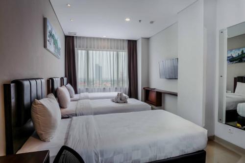 プライムビズ ホテル スラバヤ (PrimeBiz Hotel Surabaya) near マスジド ナショナル アル アクバル スラバヤ プライムビズ ホテル スラバヤ (PrimeBiz Hotel Surabaya) near マスジド ナショナル アル アクバル スラバヤ