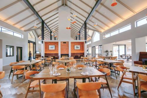 Restoran, Knysna Hollow Country Estate in Kanonkop Restoran, Knysna Hollow Country Estate in Kanonkop