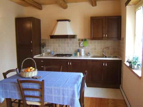 Cucina, Agriturismo I Ciliegi del Checco in San Marcello Cucina, Agriturismo I Ciliegi del Checco in San Marcello