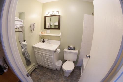 This photo about Schmidt’s Cabin Creek Jasper shared on HyHotel.com