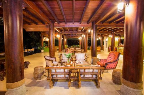 Restaurant, Cat Tien Jungle Lodge in Nam Cat Tien Restaurant, Cat Tien Jungle Lodge in Nam Cat Tien