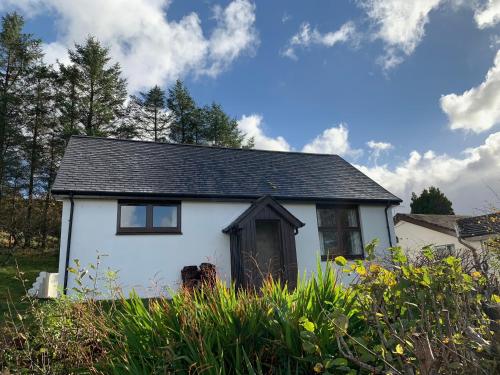 Loch Eyre Cottage in Eyre Loch Eyre Cottage in Eyre