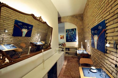 Ресторан, Caesars Rooms Rome Guest House in Рим Ресторан, Caesars Rooms Rome Guest House in Рим