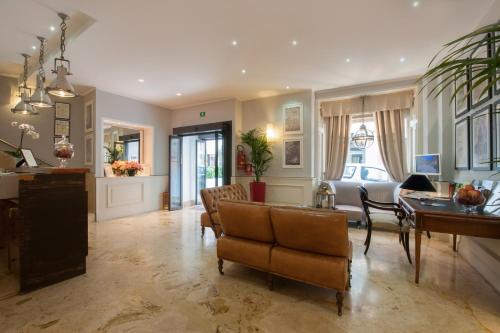 Előcsarnok, Hotel Bologna ***S near Piazza delle Erbe Előcsarnok, Hotel Bologna ***S near Piazza delle Erbe