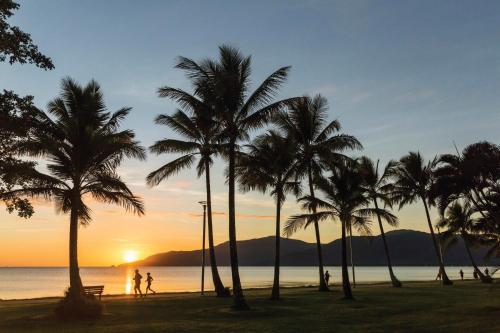 Tempat Menarik Berhampiran, Hides Hotel Cairns in Cairns Tempat Menarik Berhampiran, Hides Hotel Cairns in Cairns