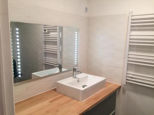 Shower, Studio Independant - Quartier Residentiel in Les Caillols Shower, Studio Independant - Quartier Residentiel in Les Caillols