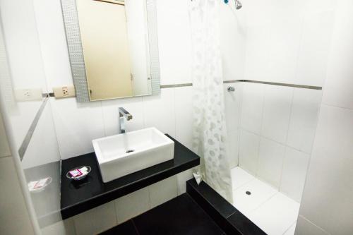 This photo about Hotel El Sol shared on HyHotel.com