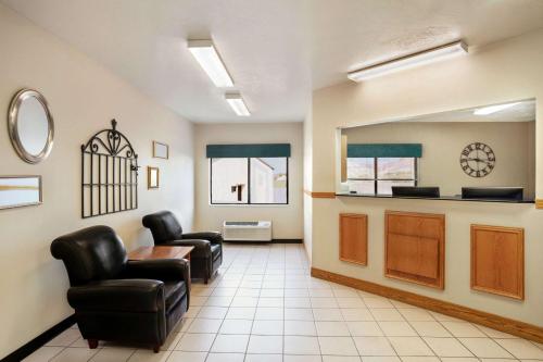 Előcsarnok, Travelodge by Wyndham Green River WY in Green River (WY) Előcsarnok, Travelodge by Wyndham Green River WY in Green River (WY)