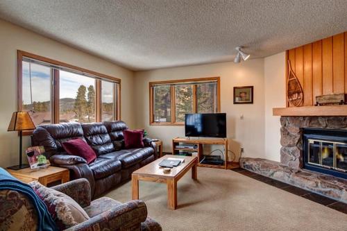 This photo about Woods Manor Condo shared on HyHotel.com