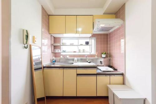 This photo about Apartment in Kuramae called To Komotomikuni 501 shared on HyHotel.com