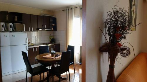 Konyha, Apartments Roncevic #JOKO# in Gradac Konyha, Apartments Roncevic #JOKO# in Gradac
