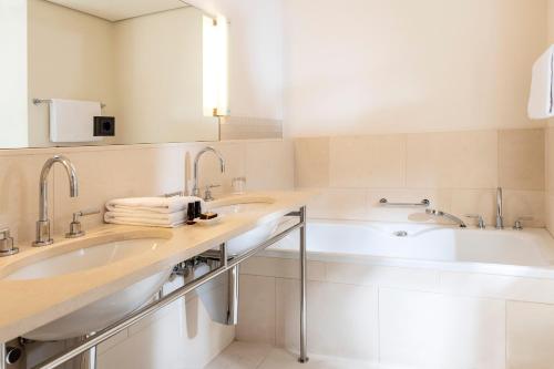 This photo about Clipper Elb-Lodge Apartments Hamburg shared on HyHotel.com