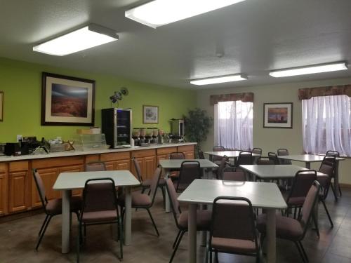 This photo about Moab Gateway Inn at Arches Nat'l Park shared on HyHotel.com