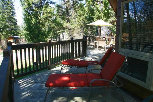 Balkon/terasa, Falcon Cabin in Fairmont Hot Springs (BC) Balkon/terasa, Falcon Cabin in Fairmont Hot Springs (BC)