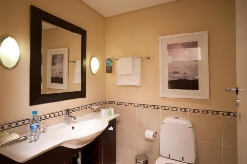 This photo about Southern Sun OR Tambo International Airport shared on HyHotel.com