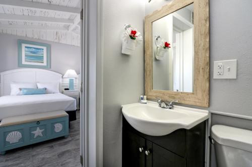 Fiesta Key RV Resort Standard Room 8 in Layton (FL) Fiesta Key RV Resort Standard Room 8 in Layton (FL)