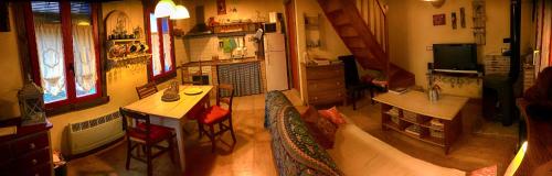Kitchen, El Jardin Secreto in Ores Kitchen, El Jardin Secreto in Ores
