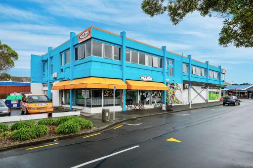 Hotel Point Break Backpackers