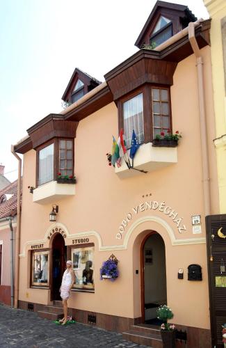 Wejście, Dobo Vendeghaz in Eger Wejście, Dobo Vendeghaz in Eger