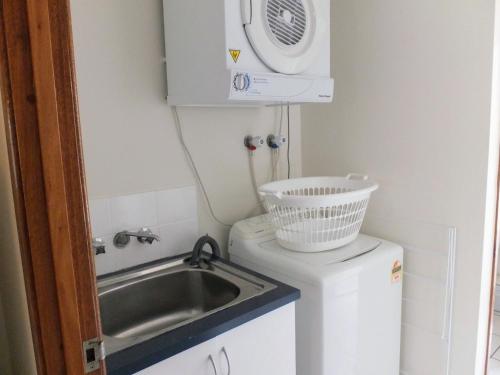 This photo about The Shores Holiday Apartments shared on HyHotel.com