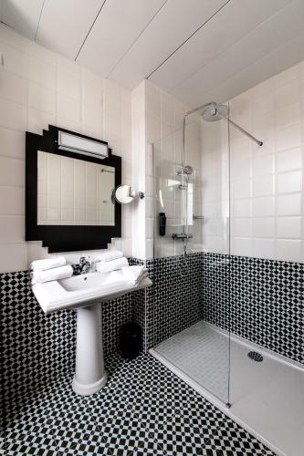 This photo about Best Western Hotel Journel Paris Sud shared on HyHotel.com