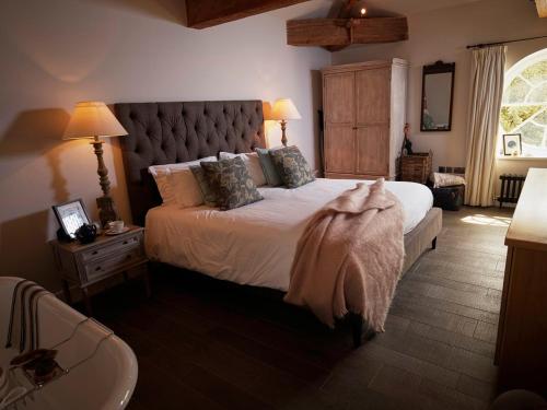 This photo about Coach House at Middleton Lodge shared on HyHotel.com