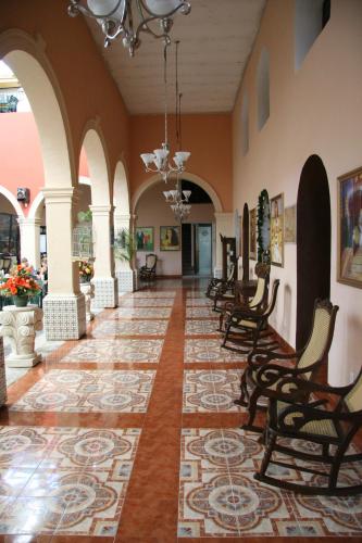 Entrance, Hotel Doralba Inn in Merida Entrance, Hotel Doralba Inn in Merida