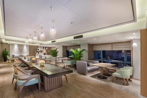 This photo about Hotel Luckyever Haikou Nanhai Avenue Branch shared on HyHotel.com