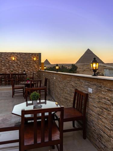 Pyramids Village Inn Cairo