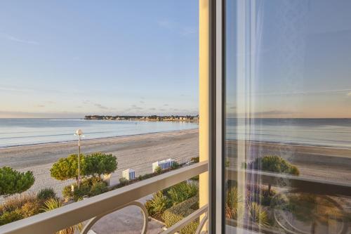 Erkély/terasz, Hotel Vacances Bleues Villa Caroline in La Baule Erkély/terasz, Hotel Vacances Bleues Villa Caroline in La Baule