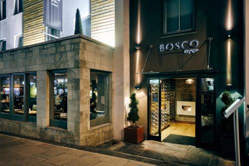 Exterior view, Hotel Bosco in Kingston upon Thames Exterior view, Hotel Bosco in Kingston upon Thames