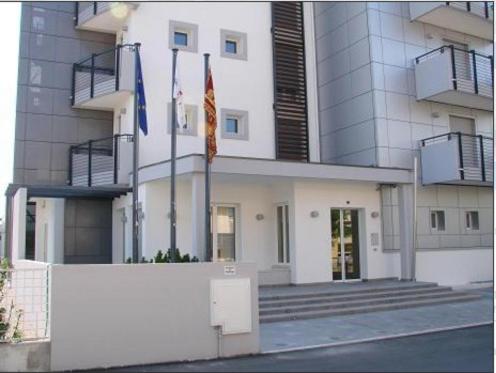 This photo about Aparthotel Royal shared on HyHotel.com