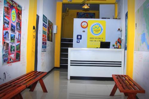 Elephant Shed - Tourist Hostel