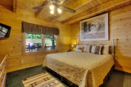 在meiguo.com看到的Beary Blessed #292 - Two Bedroom Cabin的介绍图片