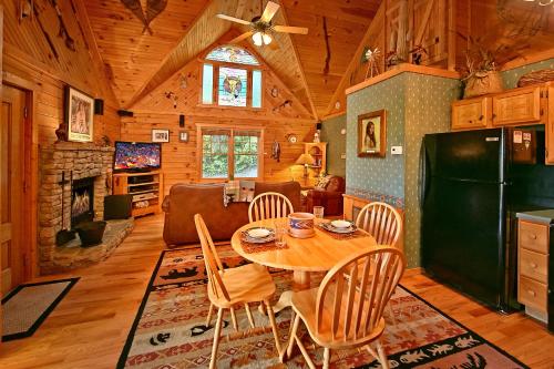 在meiguo.com看到的Tonto's Tee Pee #123 - One Bedroom Cabin的介绍图片