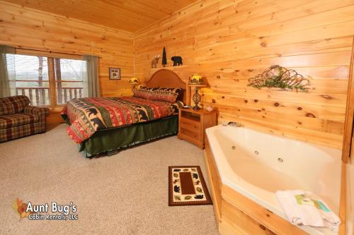 在meiguo.com看到的Absolutely Wonderful #304 - Three Bedroom Cabin的介绍图片