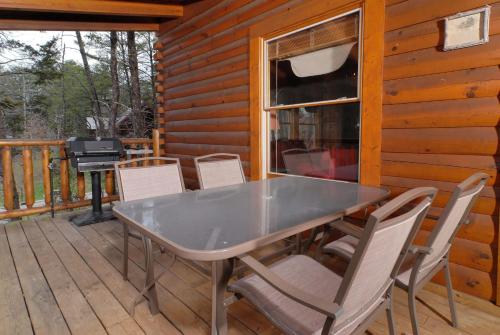 在meiguo.com看到的Camelot #266 - Two Bedroom Cabin的介绍图片