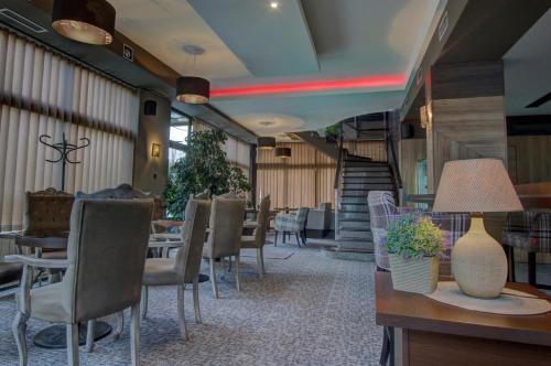 餐厅, Hotel Zlatna Žita (Hotel Zlatna Zita) in 佩尔 餐厅, Hotel Zlatna Žita (Hotel Zlatna Zita) in 佩尔