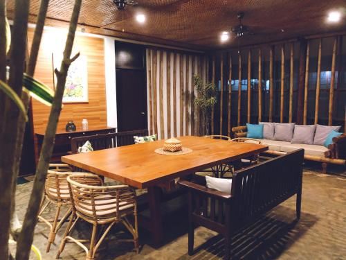 Shared lounge/TV area, The Cabins at LVF near Nagtabon Beach Shared lounge/TV area, The Cabins at LVF near Nagtabon Beach