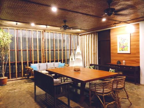 Shared lounge/TV area, The Cabins at LVF near Nagtabon Beach Shared lounge/TV area, The Cabins at LVF near Nagtabon Beach