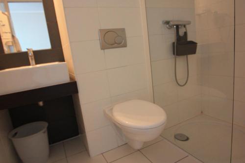 חדר אמבטיה, Hotel De La Rade in Brest חדר אמבטיה, Hotel De La Rade in Brest