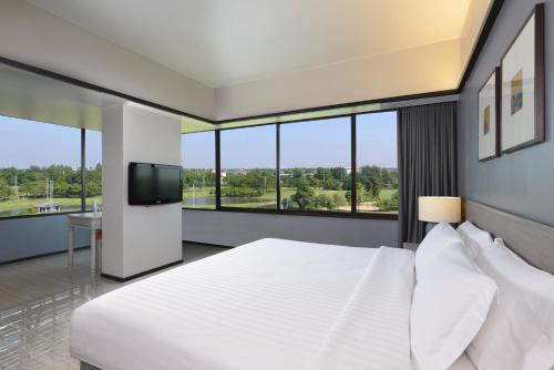 Tinidee Hotel Bangkok Golf Club in Rangsit Tinidee Hotel Bangkok Golf Club in Rangsit