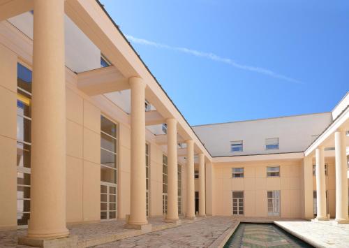 Вход, Hotel Palazzo Esedra in Неапол Вход, Hotel Palazzo Esedra in Неапол