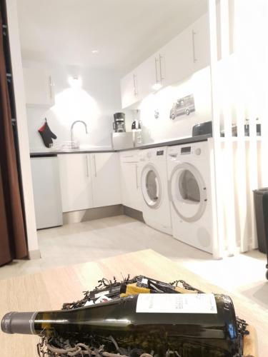 This photo about Appart Jardin en Ville Cœur de Nantes shared on HyHotel.com