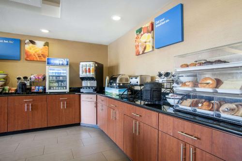 餐飲選擇, 諾曼大學附近凱富套房酒店 (Comfort Inn & Suites Norman near University) in 諾曼市中心 餐飲選擇, 諾曼大學附近凱富套房酒店 (Comfort Inn & Suites Norman near University) in 諾曼市中心