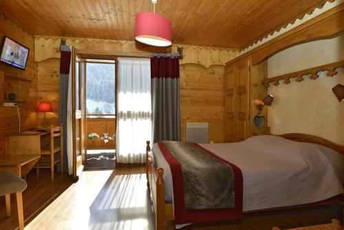 This photo about Hotel Le Ferraillon shared on HyHotel.com